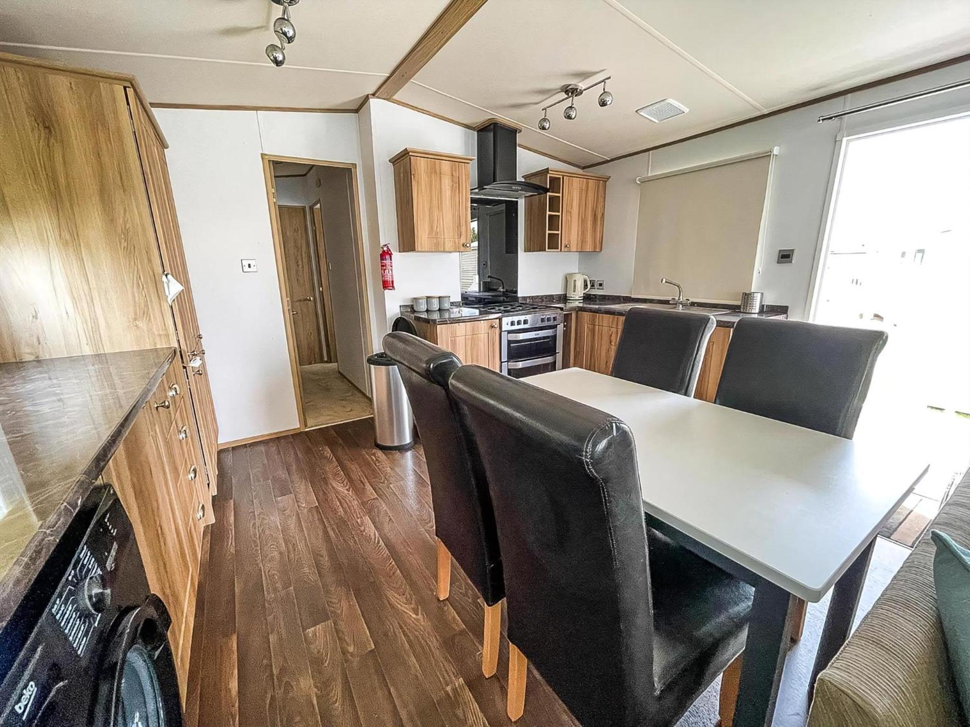 Beautiful Caravan With Decking At Carlton Meres Holiday Park, Suffolk Ref 60022M Saxmundham Exterior photo